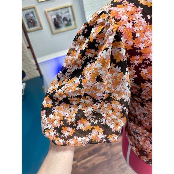 Sanctuary Women's V-Neck Puff-Sleeve Blouse - Picture 7 of 10